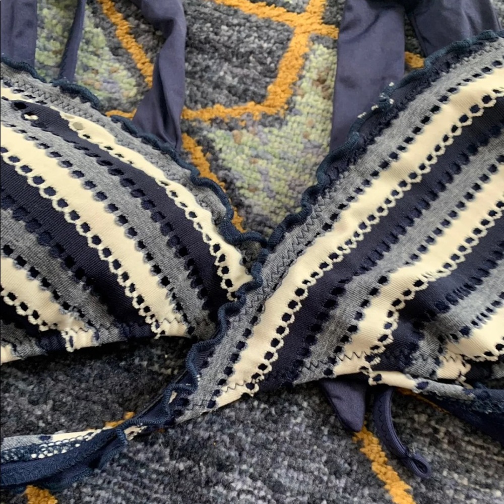 Wrap Bikini - Picture 3 of 5